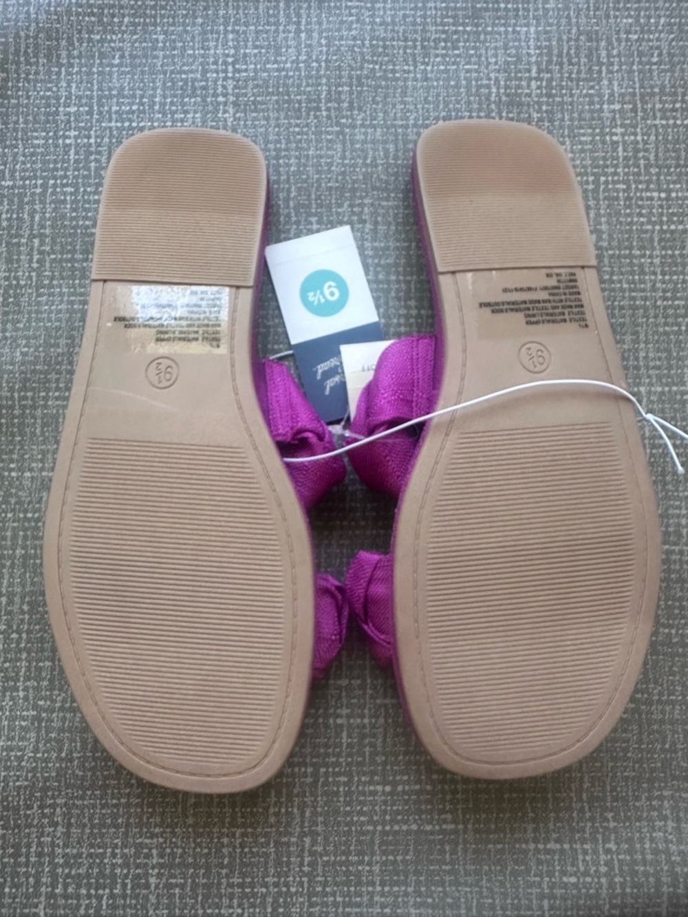 Universal Thread Women’s 9.5 Magenta Pink Knotted Slide Sandals NWT - Picture 5 of 8